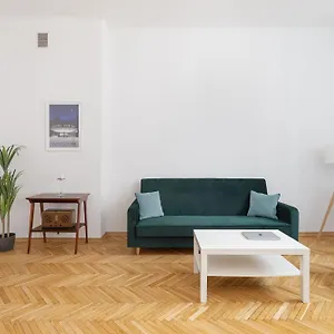 Stylish Swietojanska By Renters Warsaw